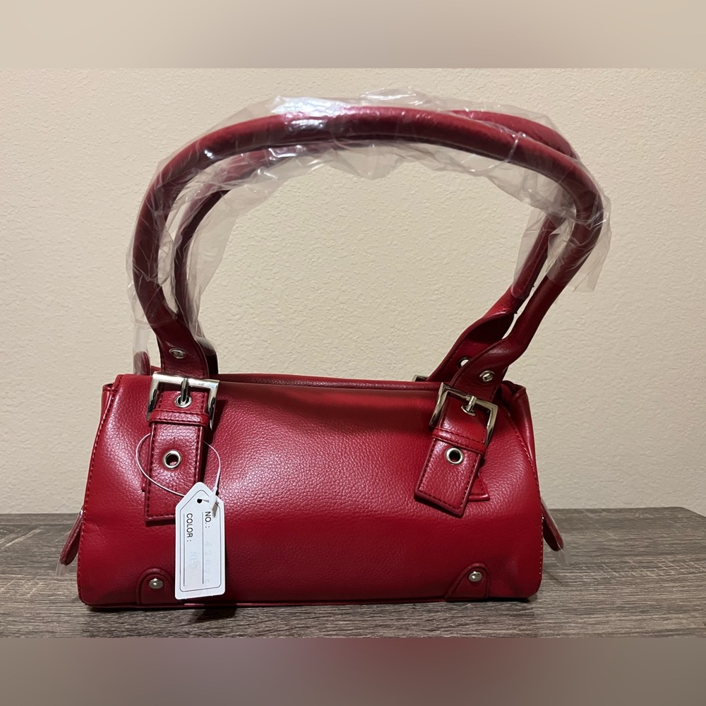 Red Shoulder Bag and Wallet Set - Picture 4 of 11